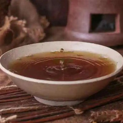 Tuhý nápoj s extraktem z bílých fazolí